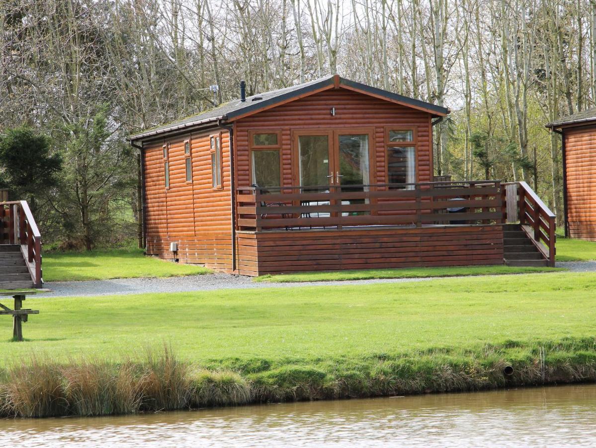 Oak Lodge Hadnall Экстерьер фото